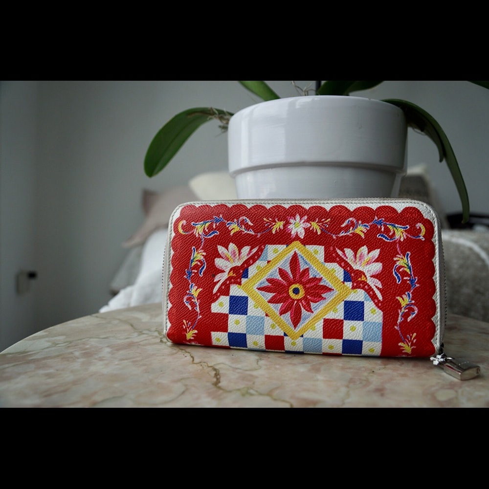 Dolce & Gabana Carreto Con Rose Continental Wallet